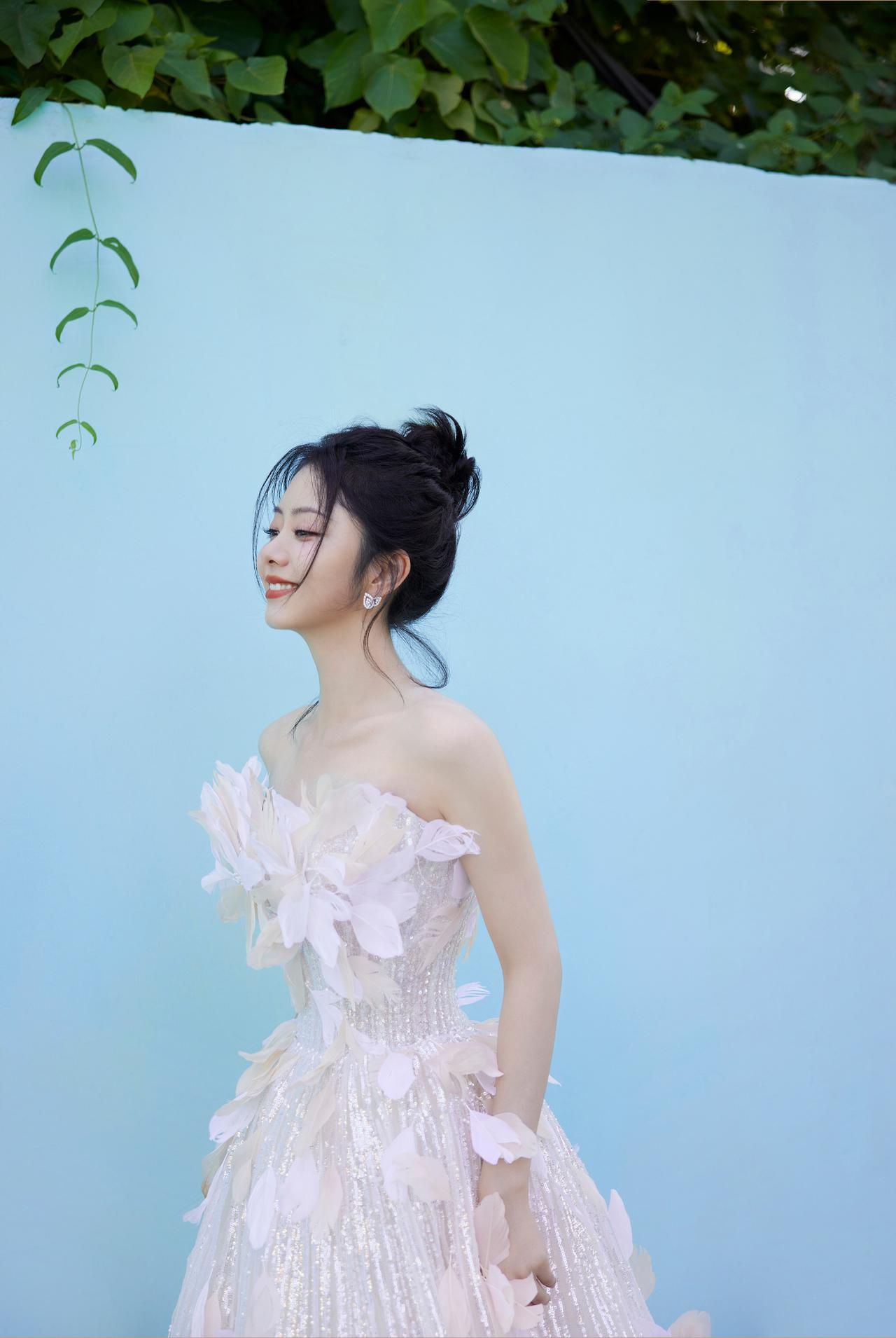 谭松韵：精致柔美的女明星