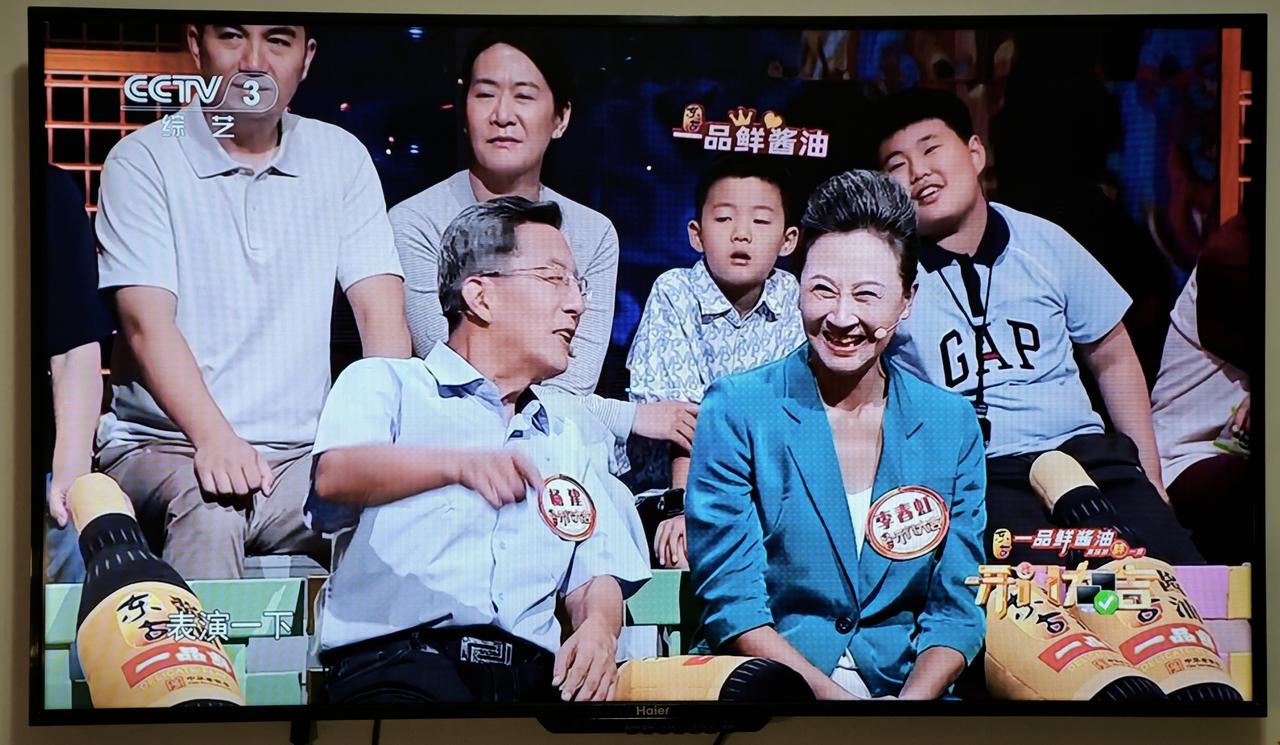 今天被几个70岁的大叔大妈感动得热泪盈眶，让80后的我有点汗颜。
你有没有想过自