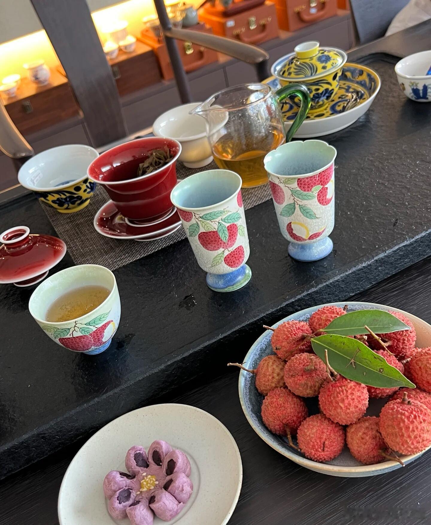 炎炎夏日里，有荔枝有茶🍵 ​​​