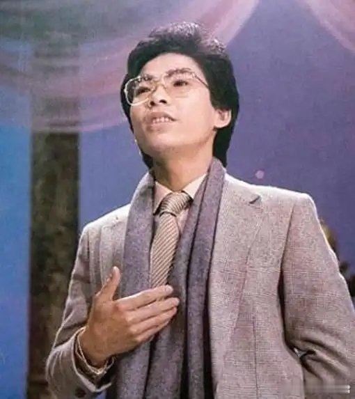  张明敏说唱过至少上千次我的中国心张明敏在妈妈鼓励下来春晚唱中国心 从春晚初唱到