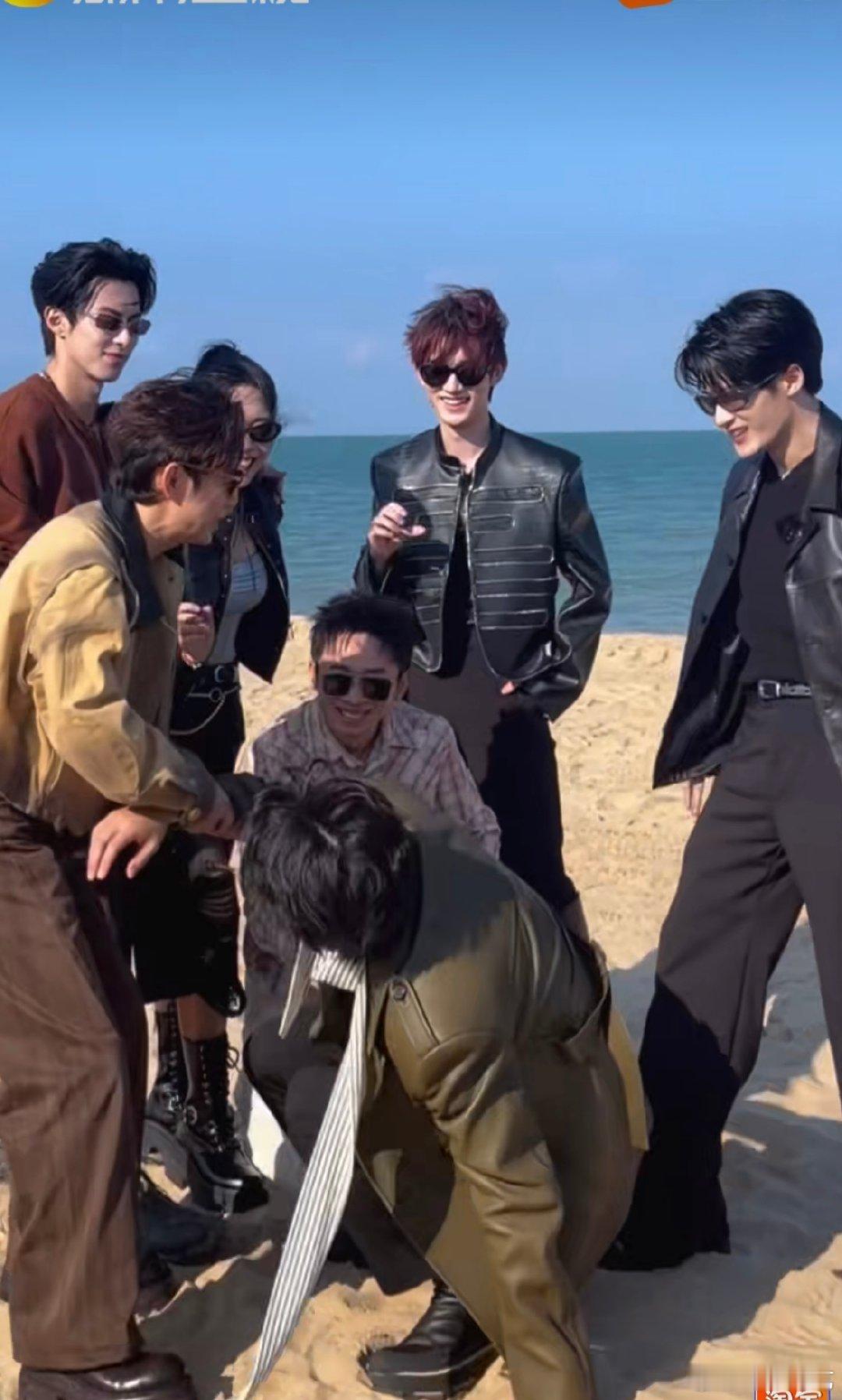 好6团全员cha檀健次PROOF手势舞 为大哥新歌打 call，好 6 团全员花