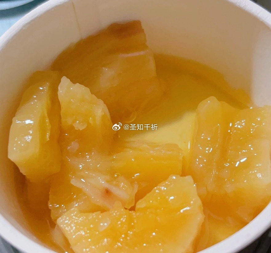 紫米麻薯牛奶，又加了一份黄心木薯和麻薯🤤🤤天哦黄心木薯好好吃……又软又糯简直
