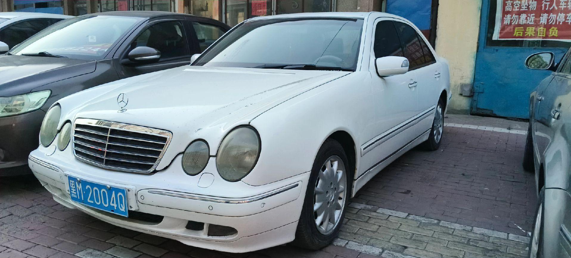 奔驰E240