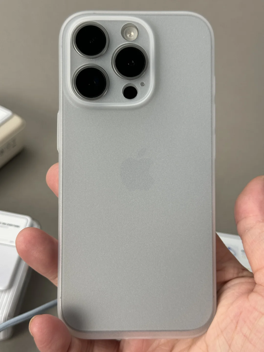 iPhone16Pro 的尺寸已经感受了，黄金大小