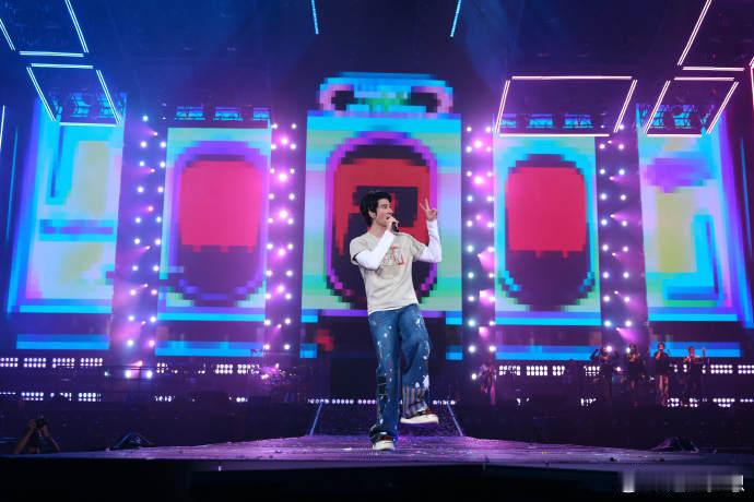 王力宏杭州演唱会预售售罄王力宏杭州演唱会售罄 杭州站售罄的速度让我明白了一个道理