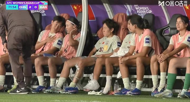 026亚足联女足亚洲杯小组赛第一轮，中国队2比0战胜孟加拉国队，取得开门红！
孟