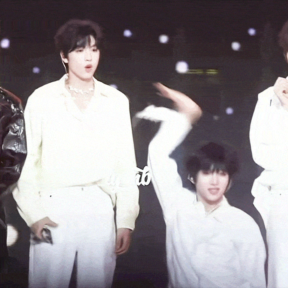 张桂源看张函瑞跳舞全是欣赏。。桂瑞