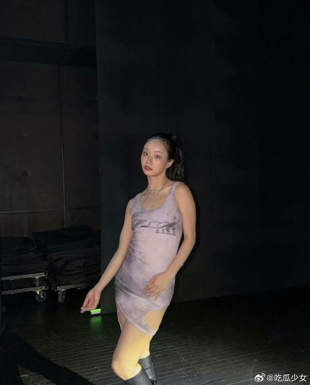 惠利回应有小肚子惠利穿个紧身裙参加粉丝见面会，就被某些人说有小肚子、不够专业。她