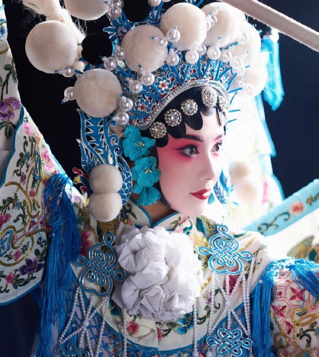 原来刘红兵一直爱的是台上的忆秦娥刘红兵爱的是台上的忆秦娥戳穿感情本质，刘红兵的爱