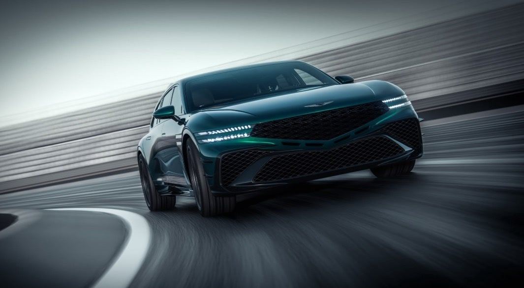 捷尼赛思的设计没得说，一直以来都很有格调，这台捷尼赛斯G90 Wingback也