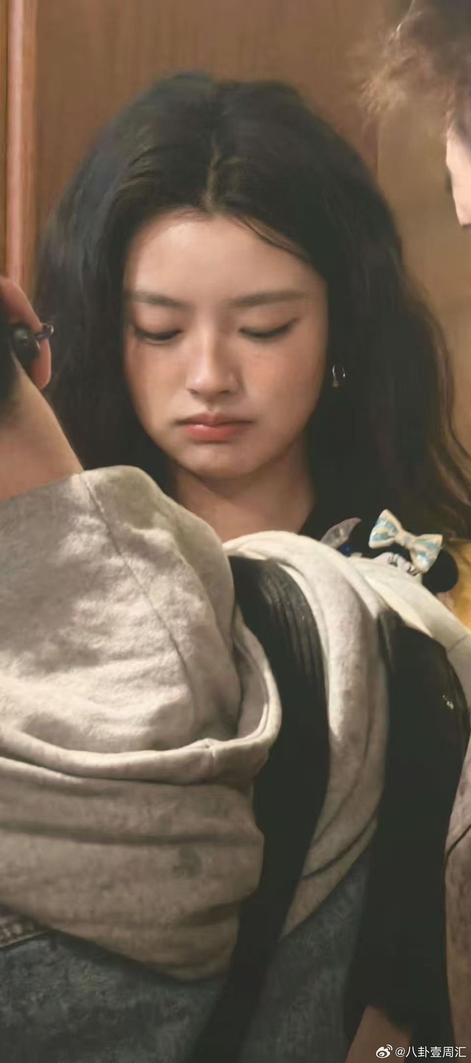 捕捉一只在逃公主徐若晗！雀斑是少女的勋章，笑容是迪士尼的入场券。今天也是被美女治