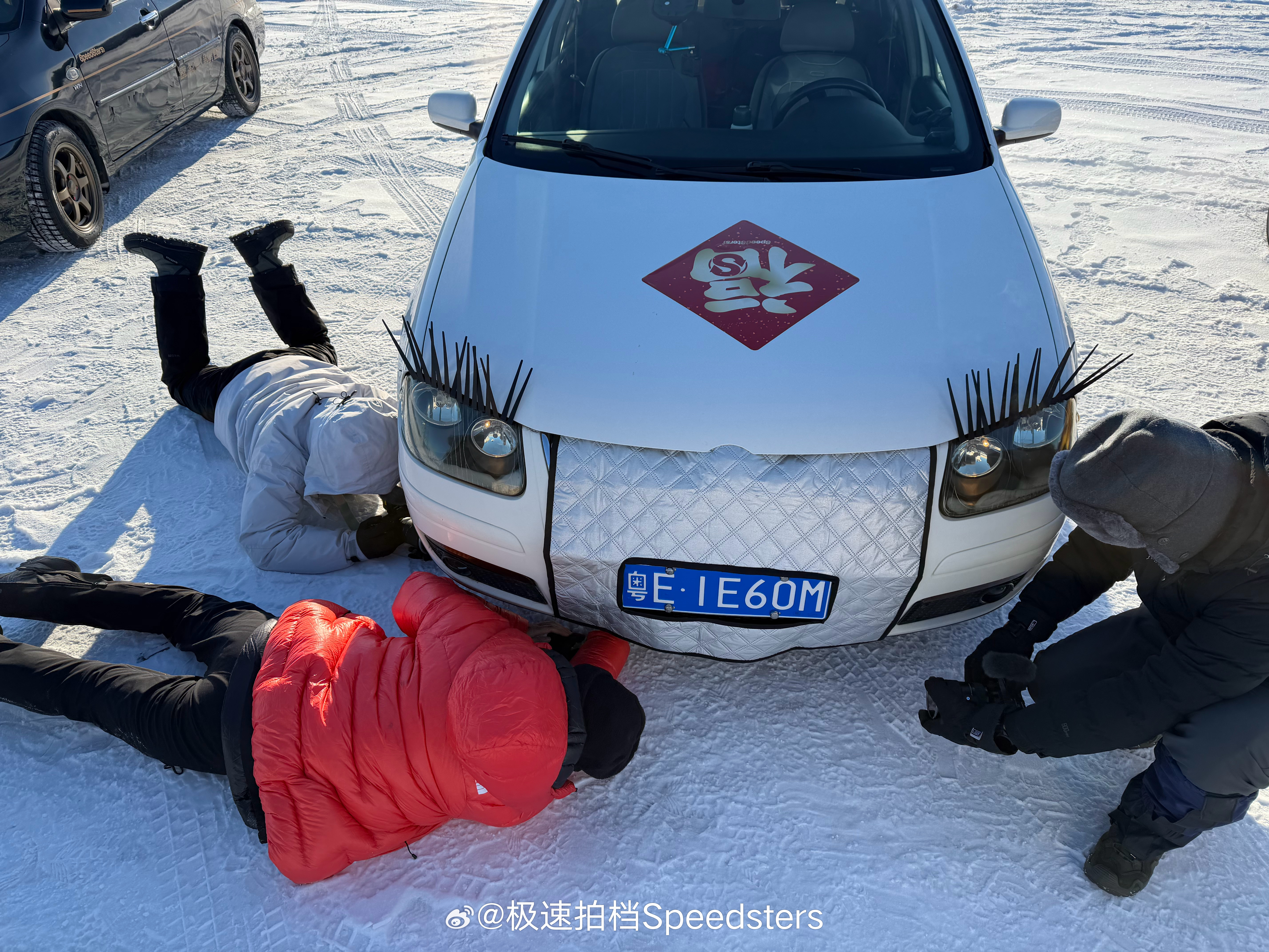 举例上次极寒极速对比拍摄已经过去一个多月了，今天翻相册看到当时拍下的瞬间，依旧十