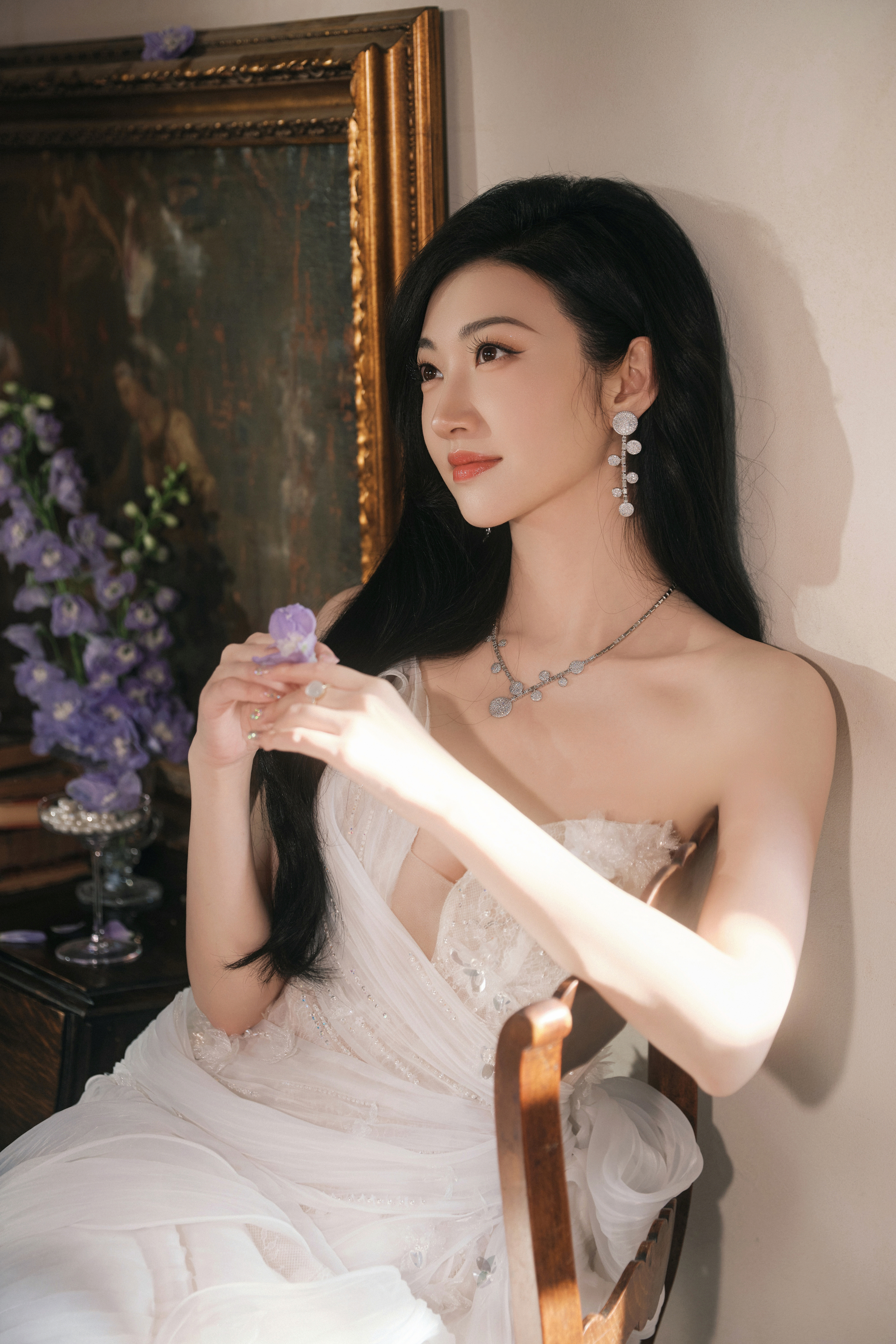 娜扎接着景甜的救赎感景甜微博之夜内场出图肤若凝脂，清润又雅致 