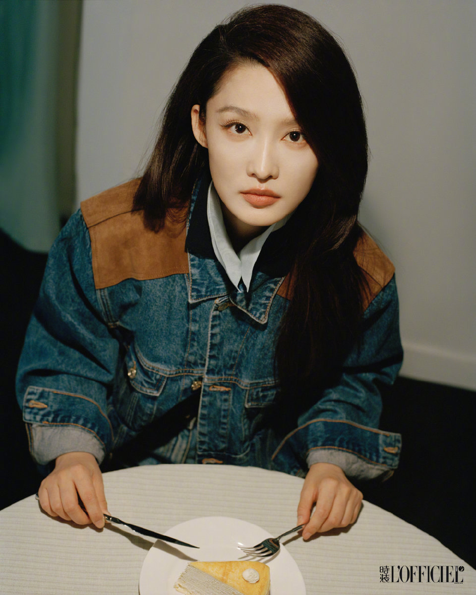 李沁时装五月封面李沁好美，这期封面我锁了