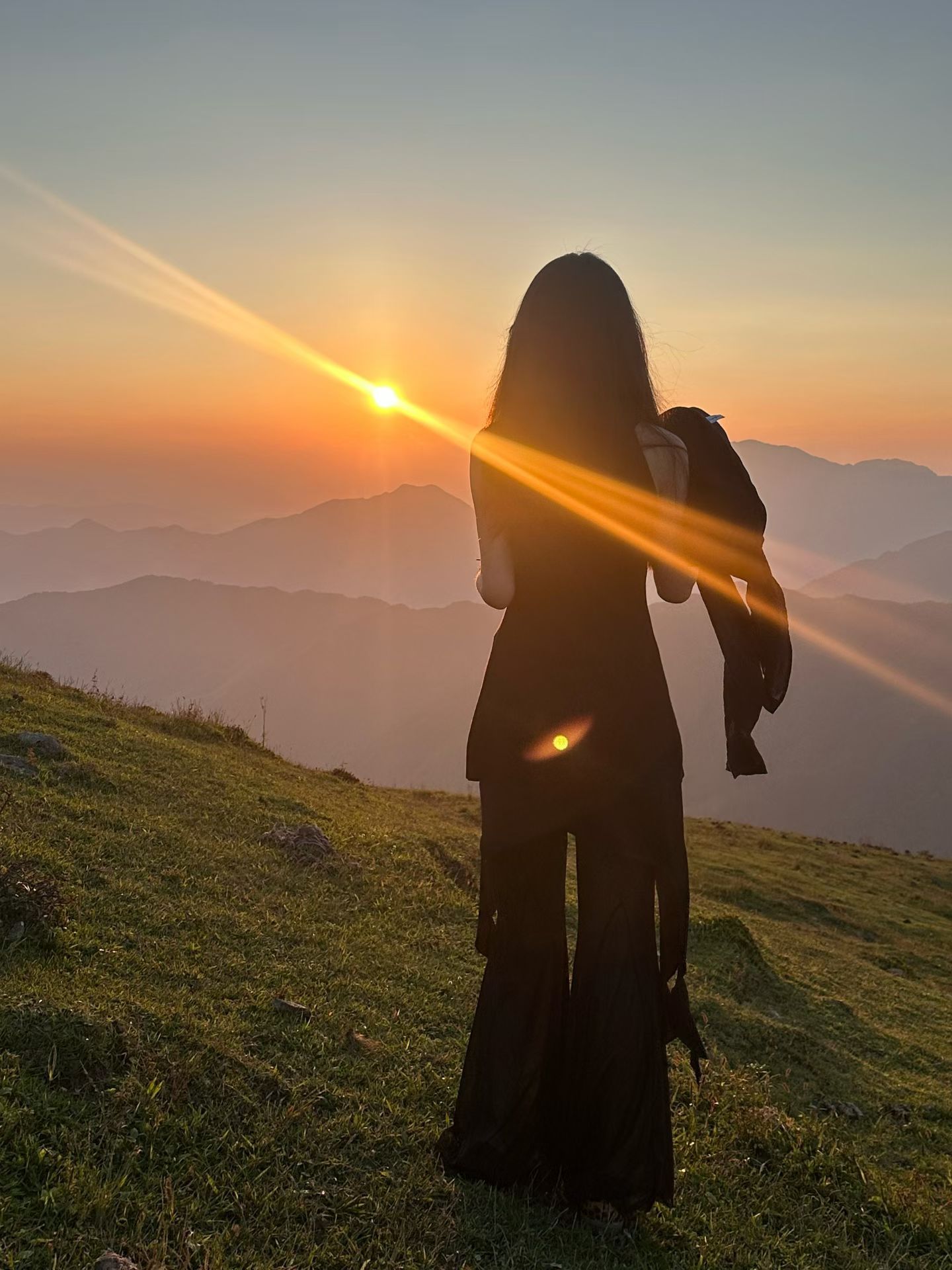 这真是完美日落呀，要是过年天天都能有这样的好天气就好了