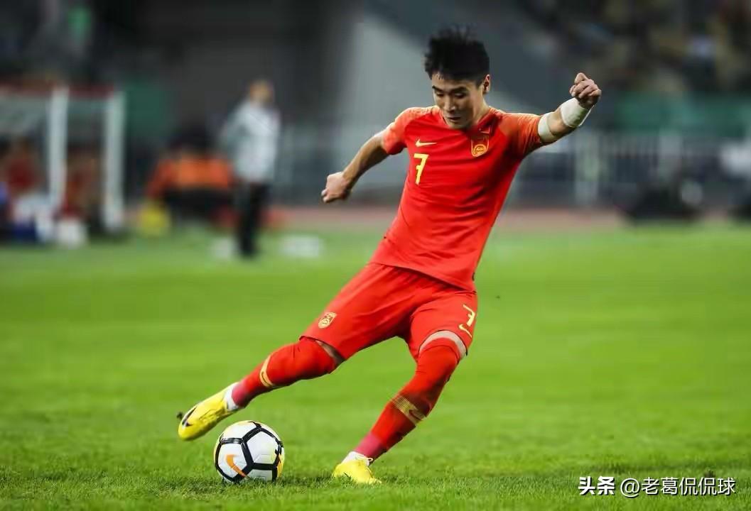 中国男足球星韦世豪真是太谨慎了！今天韦世豪在接受媒体采访时，聊到了球队接下来的对