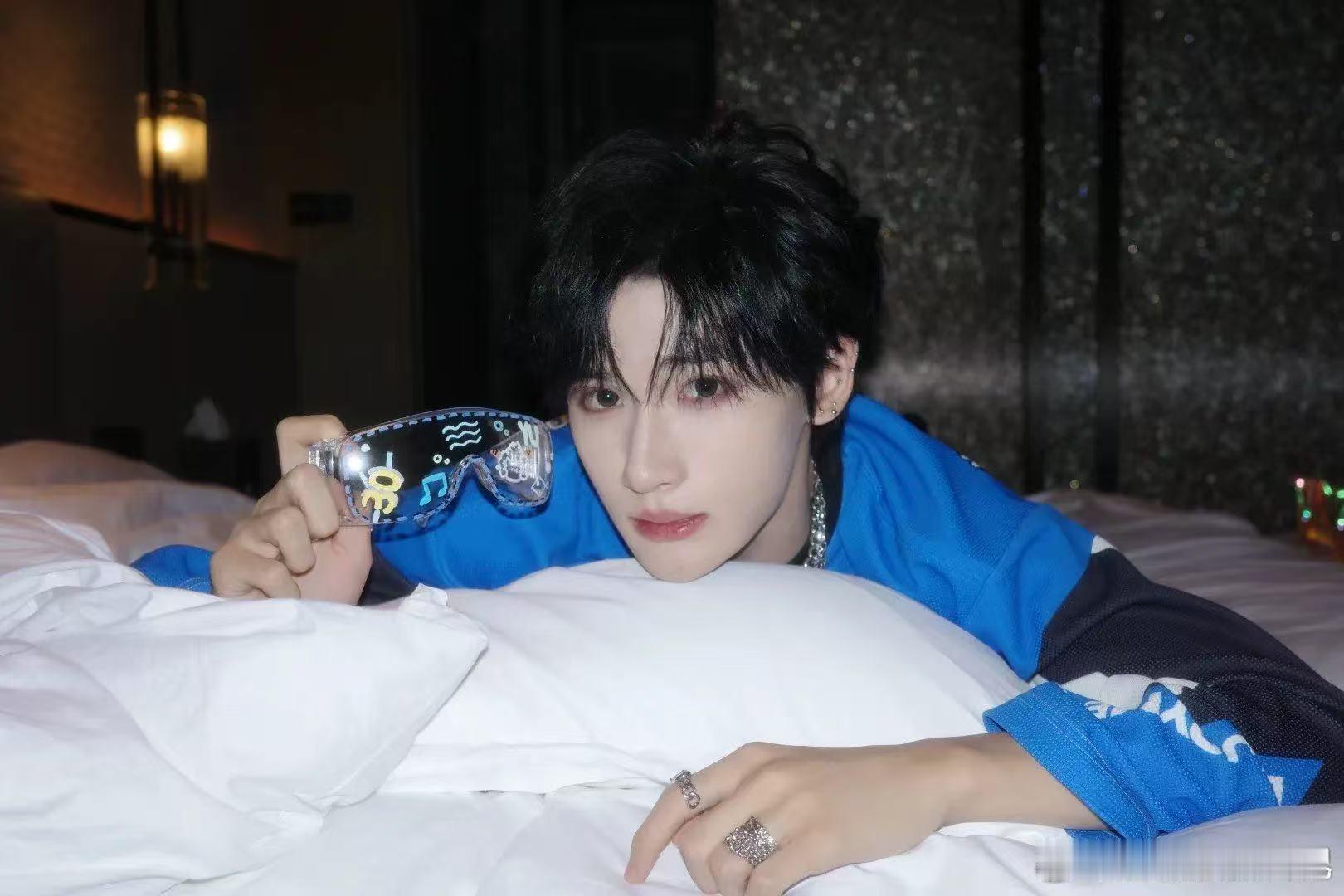 余宇涵天选瓦学弟余宇涵余宇涵内娱电竞系帅哥补货了谁懂这种反差感，余宇涵长相干净帅