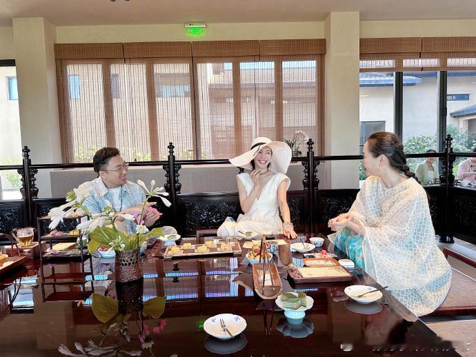 于正接下来会特别忙于正筹备玉茗茶骨想到大清后宫 哇哦！于正忙得不可开交，《玉茗茶