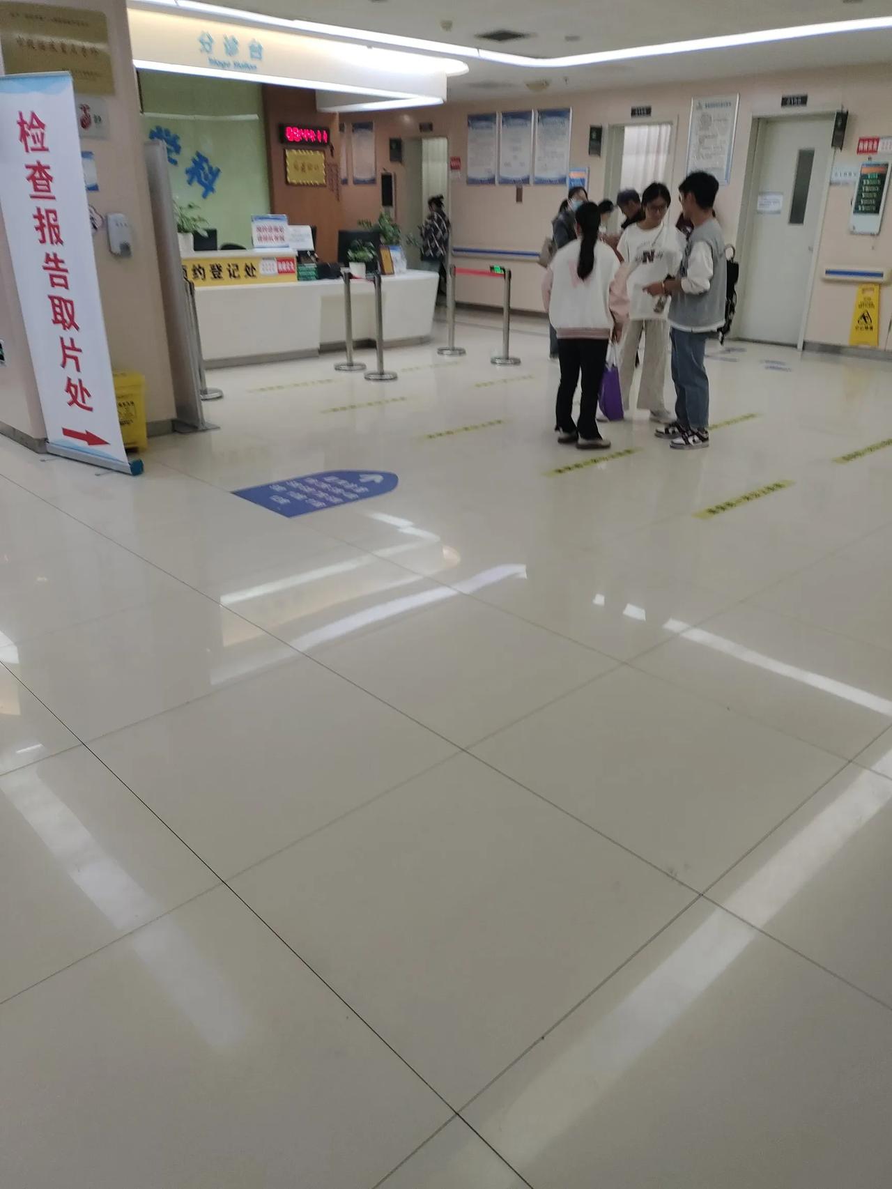 #男科# #男科超声科# 检查都是小大姐，我都不好意思。