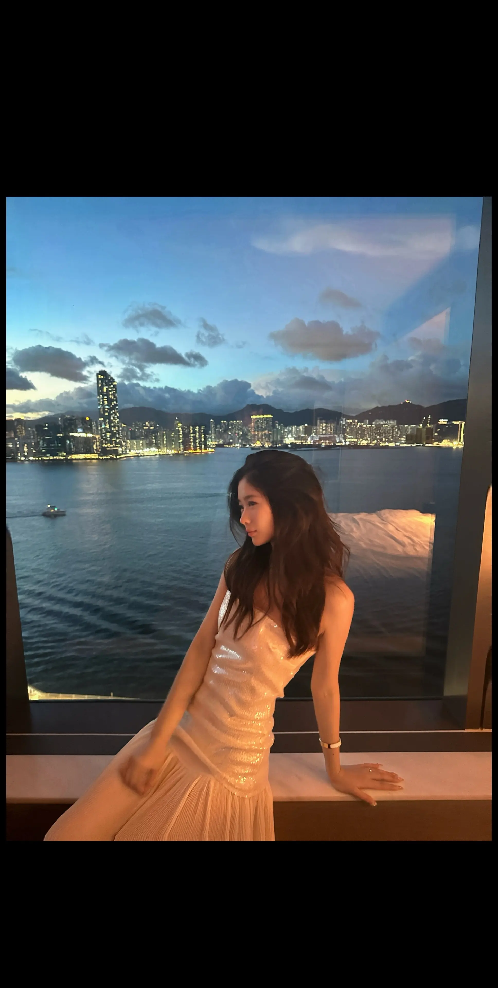如果是你站在面前张开双臂 那命运安排给我的酸涩与苦楚我都甘之如饴