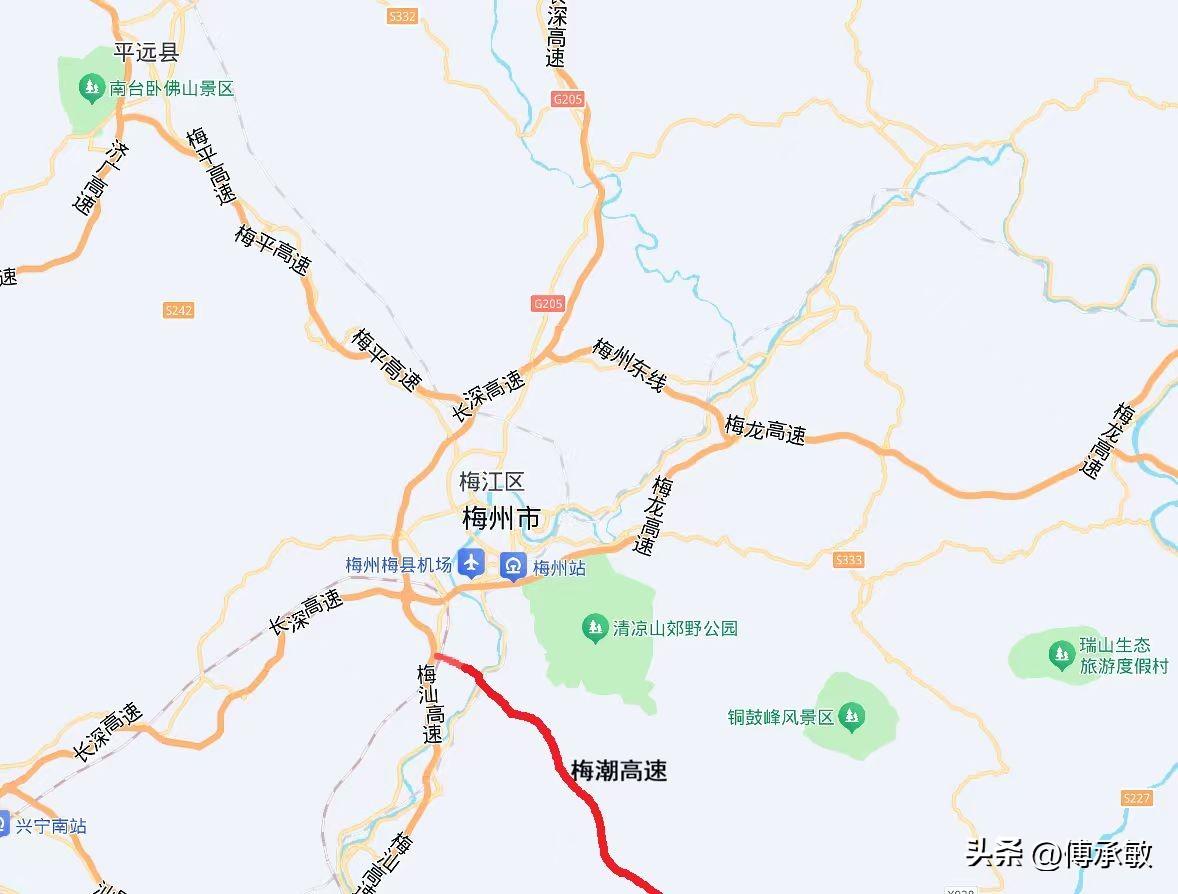 梅州环城高速由长深高速、梅龙高速、梅州东线共同组成，环线总长约 61 公里。长深