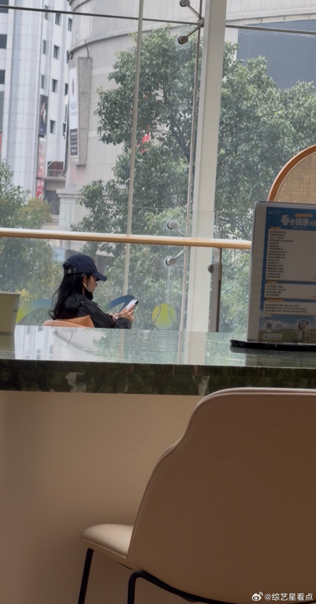 张雨绮孕检张雨绮是去医院孕检吗 完全就是意料之外！张雨绮现身医院引发全网猜测，大