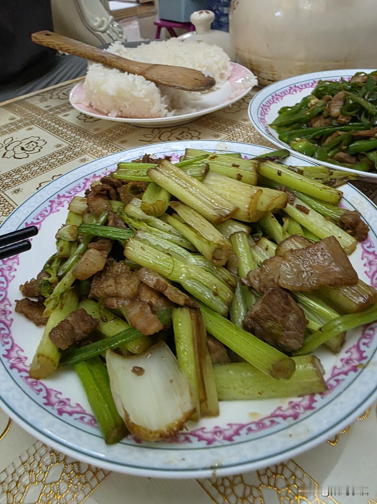 本想在女儿女婿年前表现表现，没想到弄砸了……

下午五点回到青岛，女儿女婿已经炖