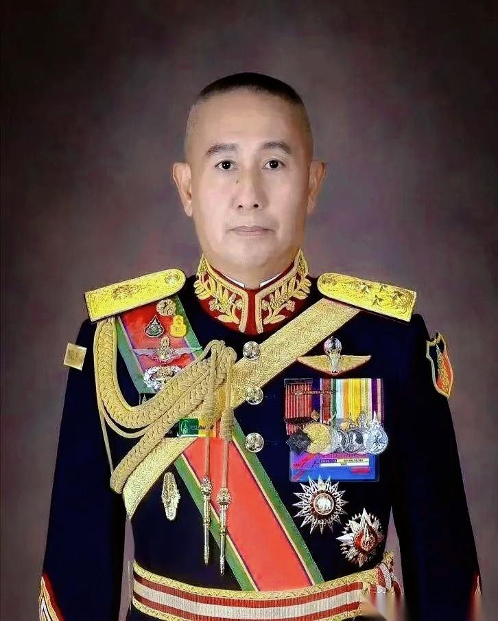 泰国将军直言“要让柬埔寨长期无法采取军事行动”，
还称是为子孙安全，
话语直白狠