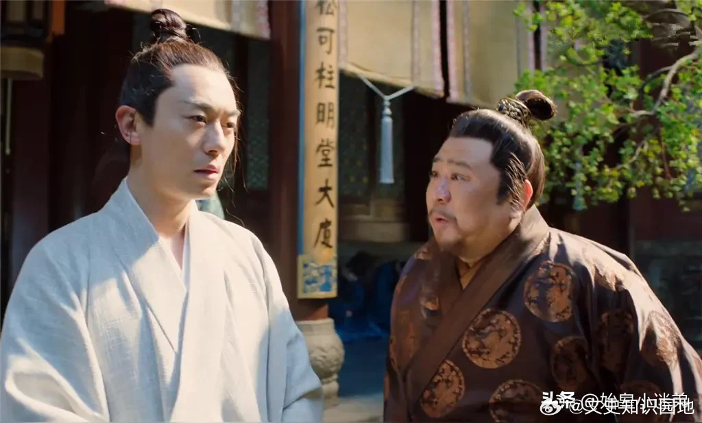 朱元璋一时心血来潮，命秦、晋、周、燕四王世子去检阅卫兵。天还没亮，其他三位世子就