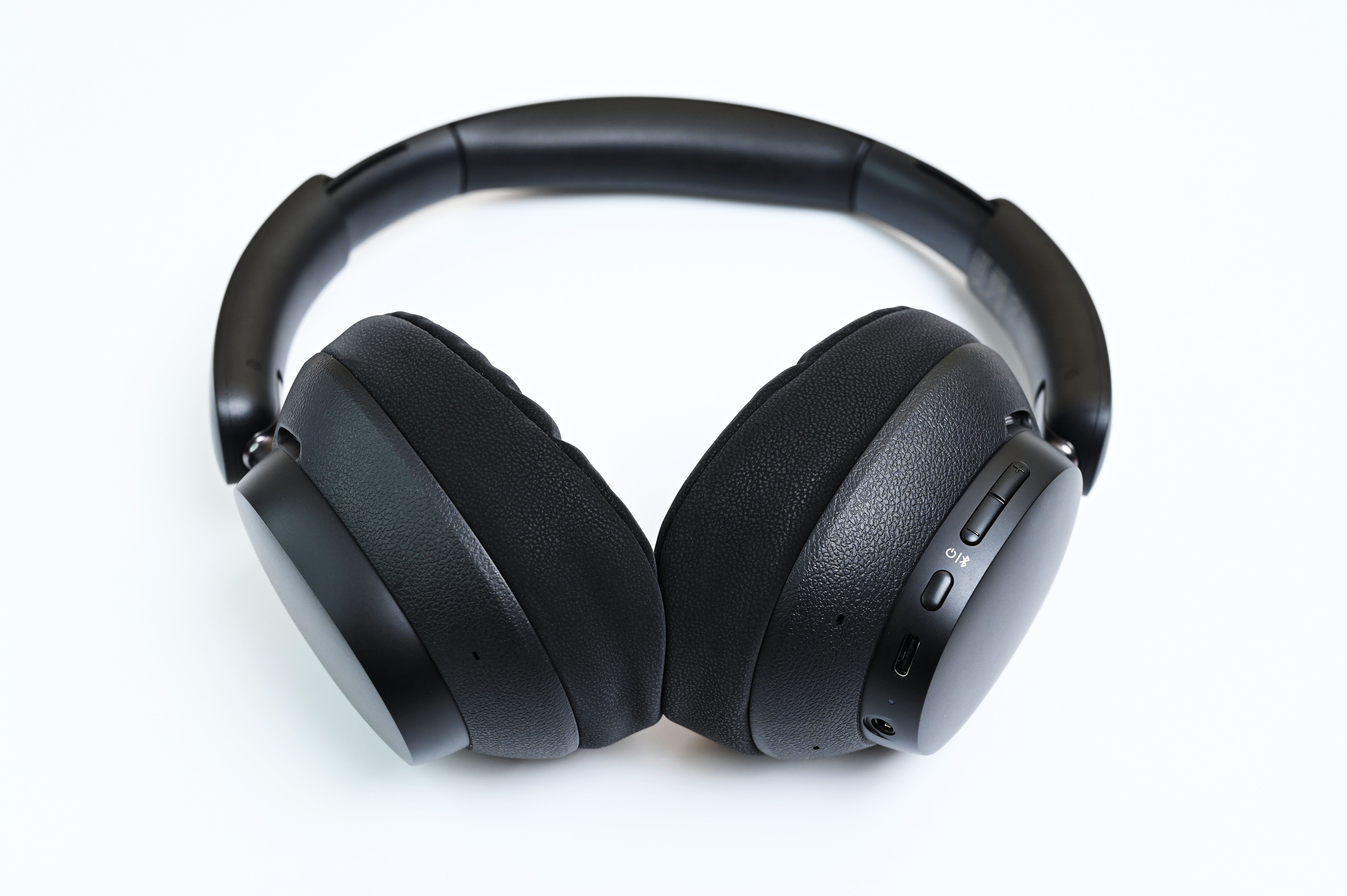 最近体验了一下这款荣耀亲选Codeler头戴式耳机 2，作为荣耀中国区第一款头戴