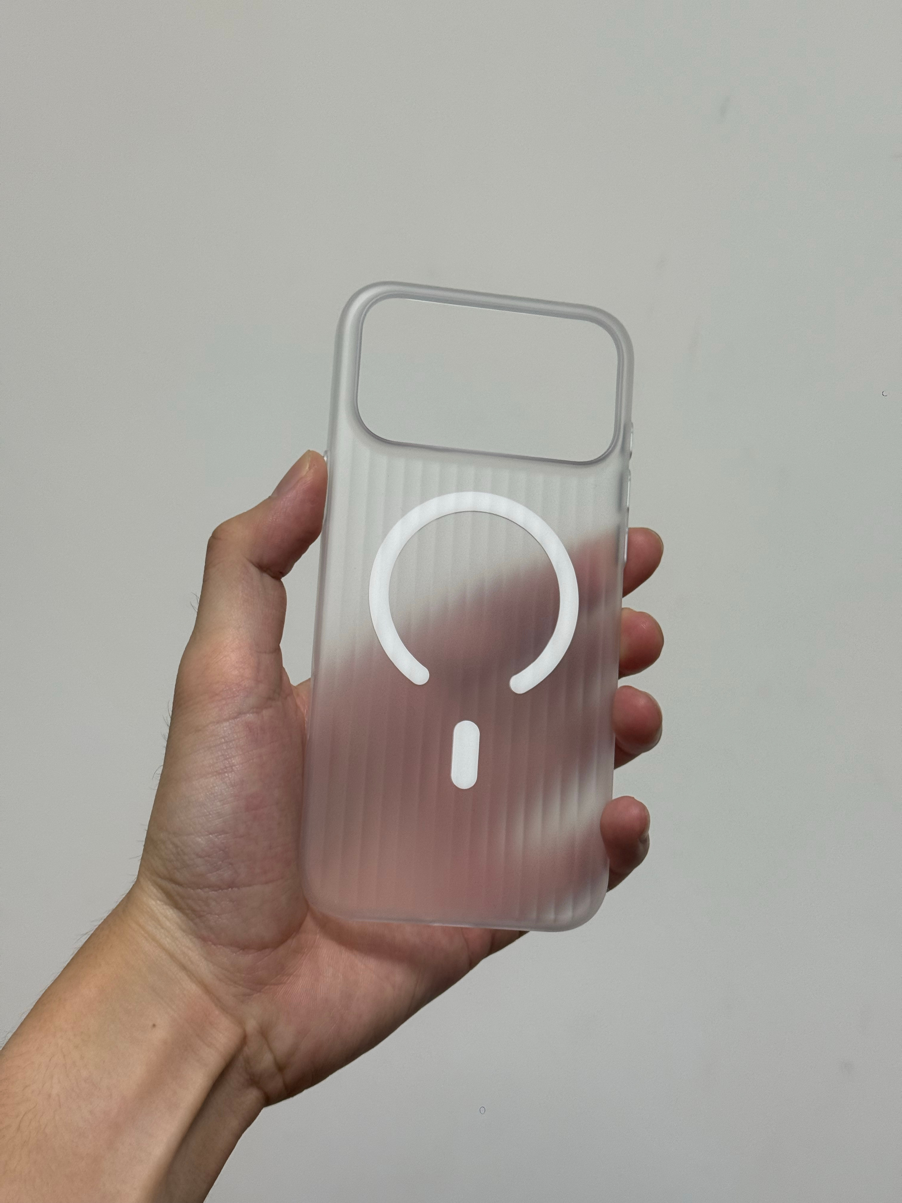 每年惯例[无聊]iPhone17ProMax手机没到，手机壳先到了[晕]现在为了