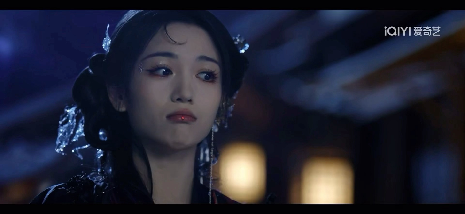 看剧的时候真的一直感慨代露娃太会演了，前期茯苓的坏是比较外化的恶和疯，站在主角对