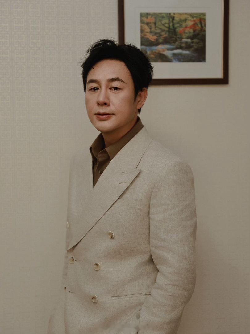 张颂文携谷雨亮相总台共创伙伴大会 张颂文和《谷雨》这次真的闷声干大事了！总台共创