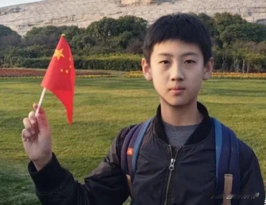 14岁少年正式评定为见义勇为。长沙少年王植兴，暑假在广东惠东海边游玩时，听见海面