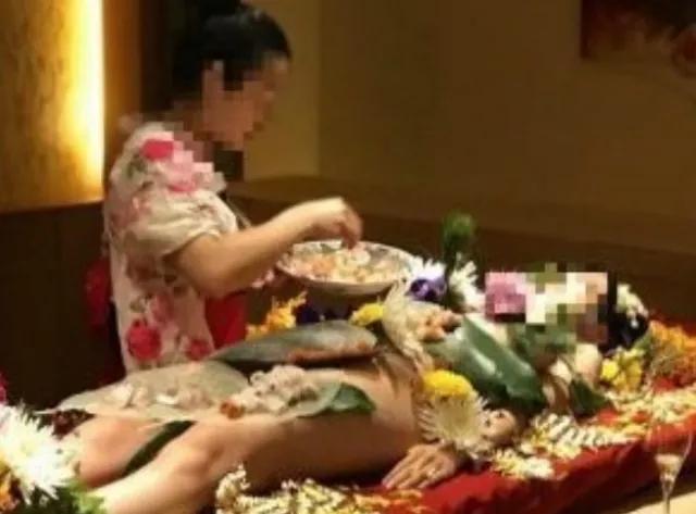 台湾一餐馆推出“裸体寿司”，是美食?还是色情？

最近台湾居然出现了一件让人惊掉