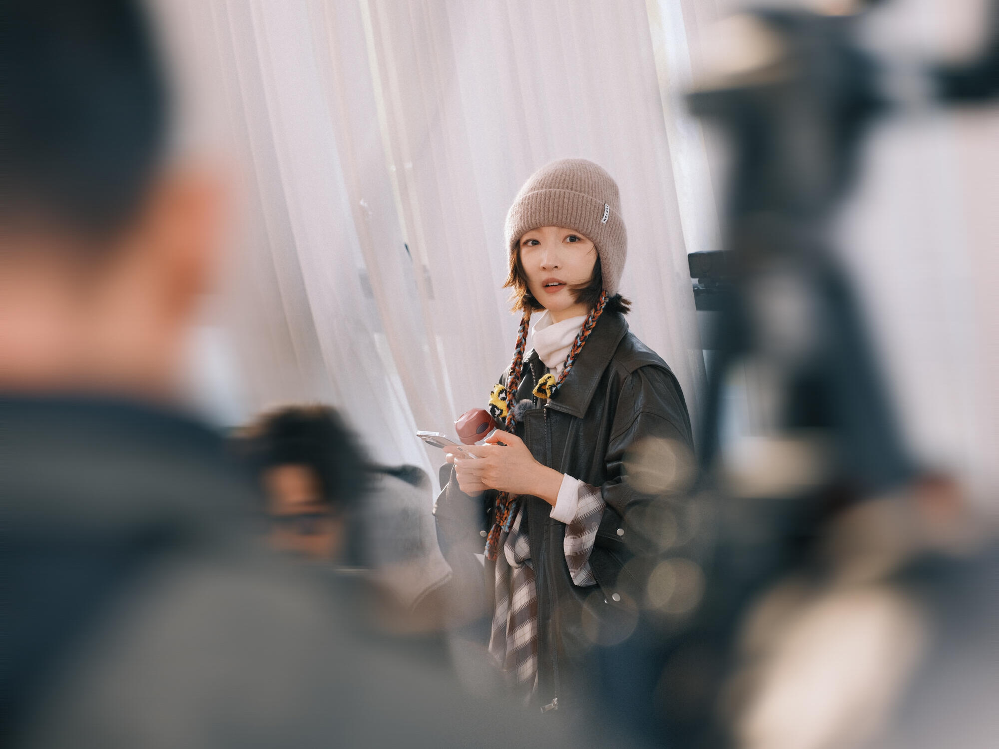 周冬雨是真的很喜欢徐志胜吧周冬雨对徐志胜撒娇谁嗑到了！周冬雨撒娇名场面超可爱，和