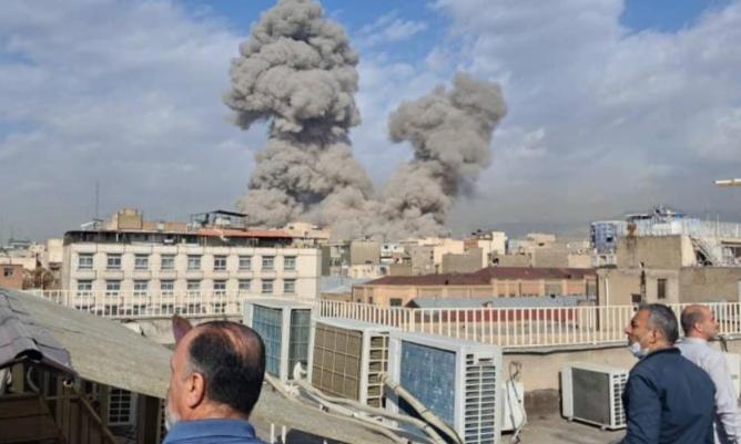 2026年2月，南亚局势彻底炸锅！巴基斯坦国防部长公开宣布对阿富汗展开“公开战争