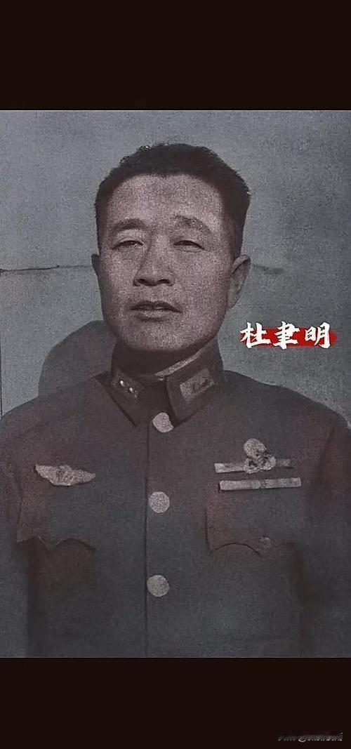 全称是＂中国远征军＂。

先喝口茶再说远征军正题。

远征军中有一位著名的罗盘将