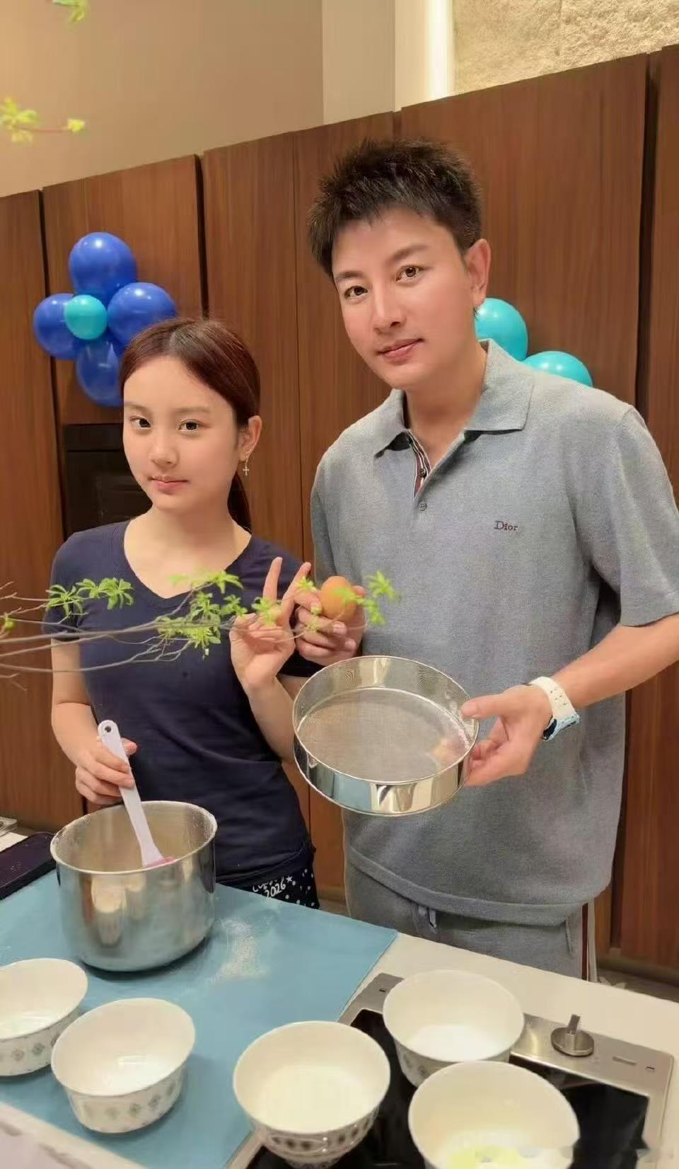 从卷陪伴时间到卷生活品质，贾乃亮真是把爸爸的内卷玩出了新花样。贾乃亮这届爸爸已经