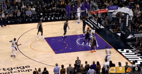 艾顿观察：客场迎战前东家，高效砍下20+13+6前板艾顿本场前板积极性拉满，单场