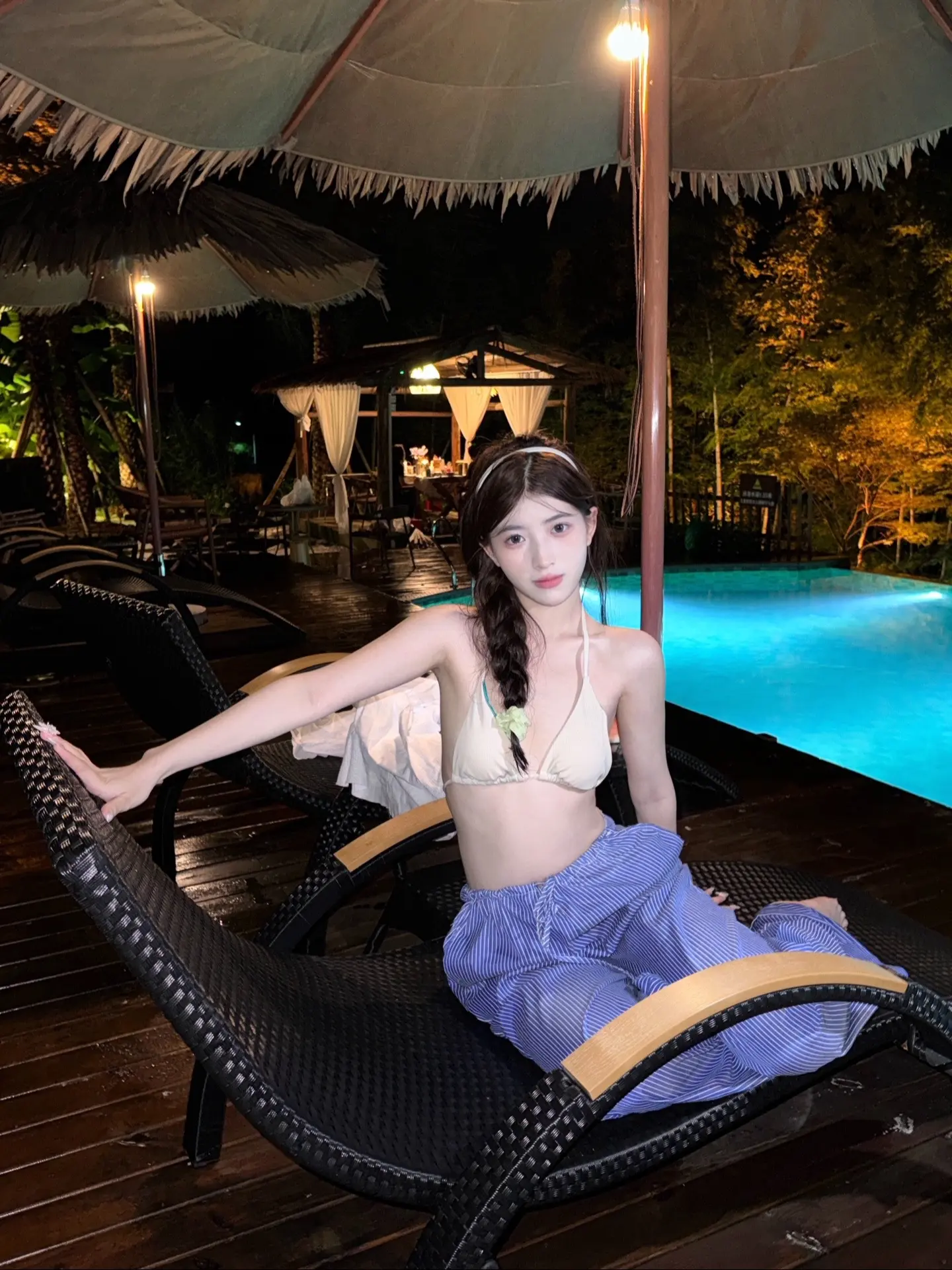 我有一种魔法🪄。穿再性感的衣服都像儿童