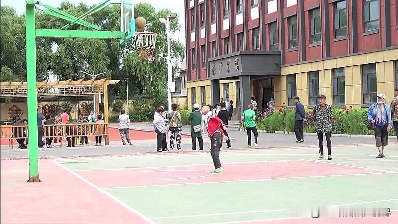 不知道你信不信，未来几年，当年那些建小学的人们，会陆续回到自己规划或者策划或者组