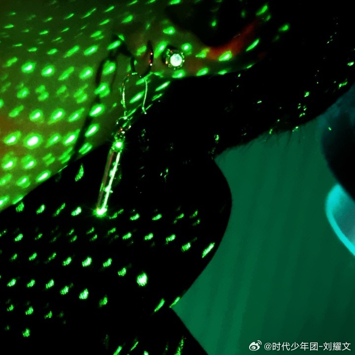 刘耀文 × 全新单曲预告 7.6 00:00 