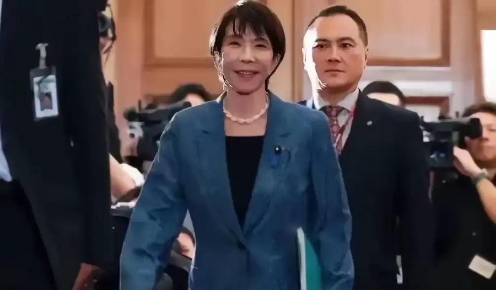 快讯！快讯！
 
多位网络意见领袖突然宣布了强硬主张，强调“不能打成消耗战”，主