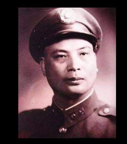 范汉杰一生有四个女人，三妻一妾。不过，他的前两任妻子去世得很早，也就没有给他留下