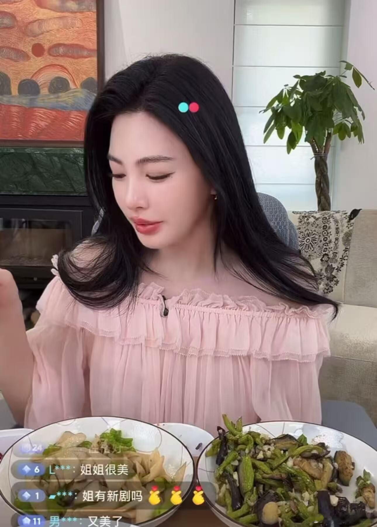 其实张雨绮直播的效果还是非常不错的呢，大家不要断章取义，或者是被某些人带偏了方向