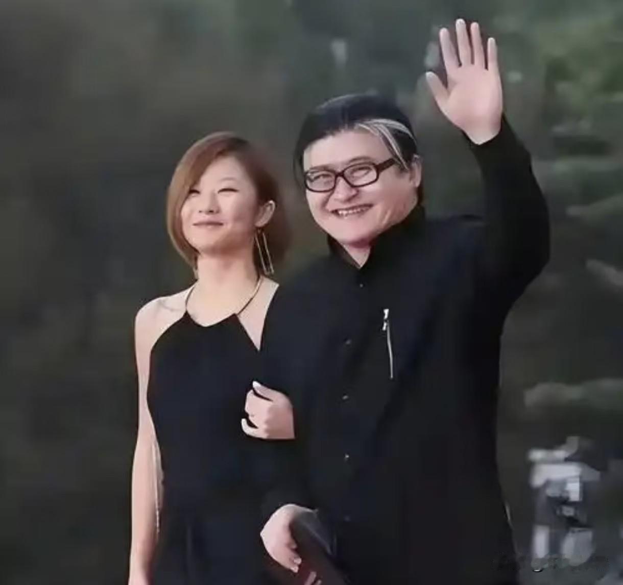 一代乐坛巨匠和告别了[合十][合十]

他的歌声陪伴几代人成长。一曲《好汉歌》，