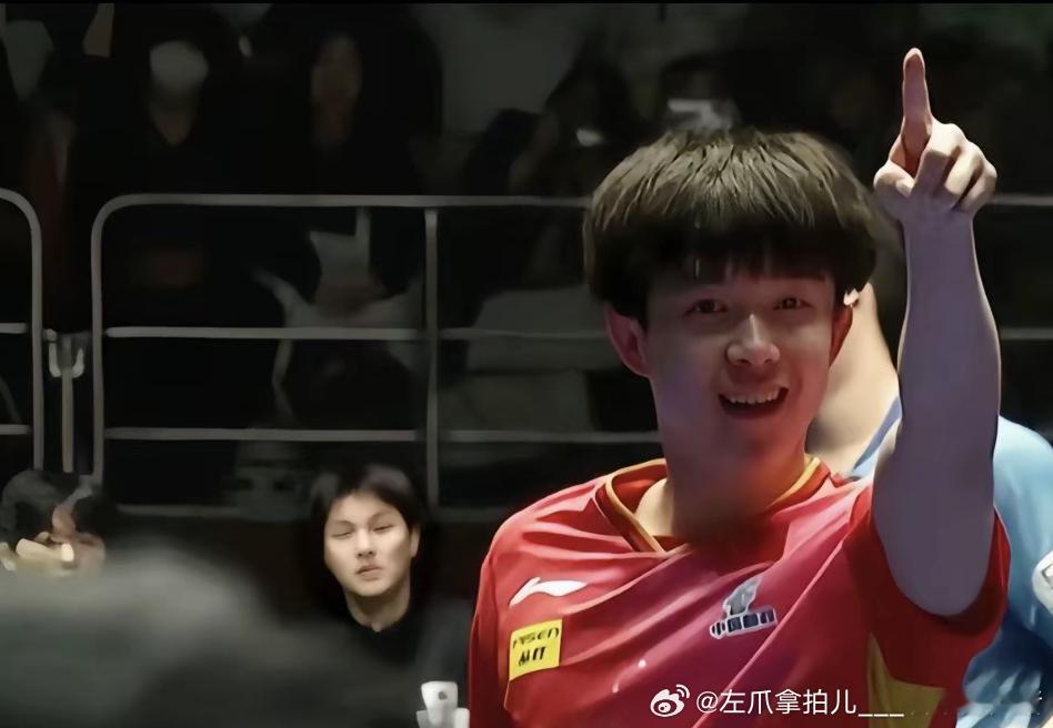 这个动作真的好性感🫵 