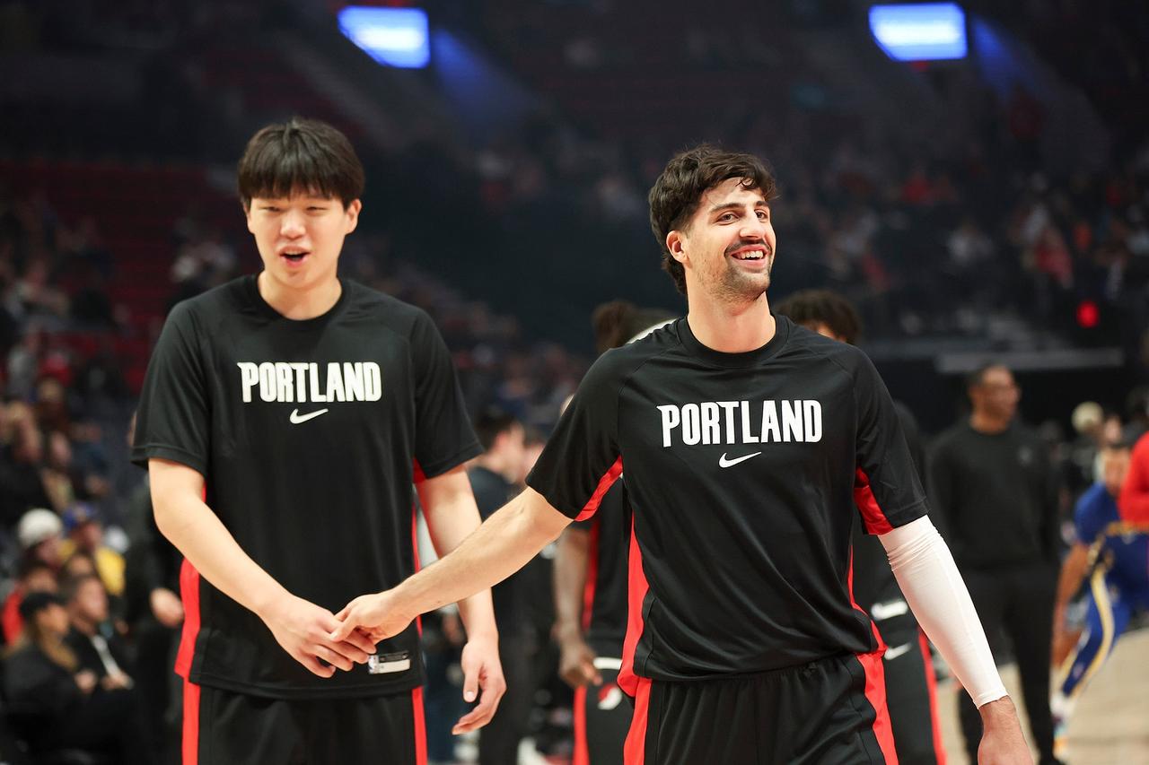 不得了啊！开拓者面对西部前八几乎都赢过了：

1，面对西部第一的雷霆，开拓者赢过