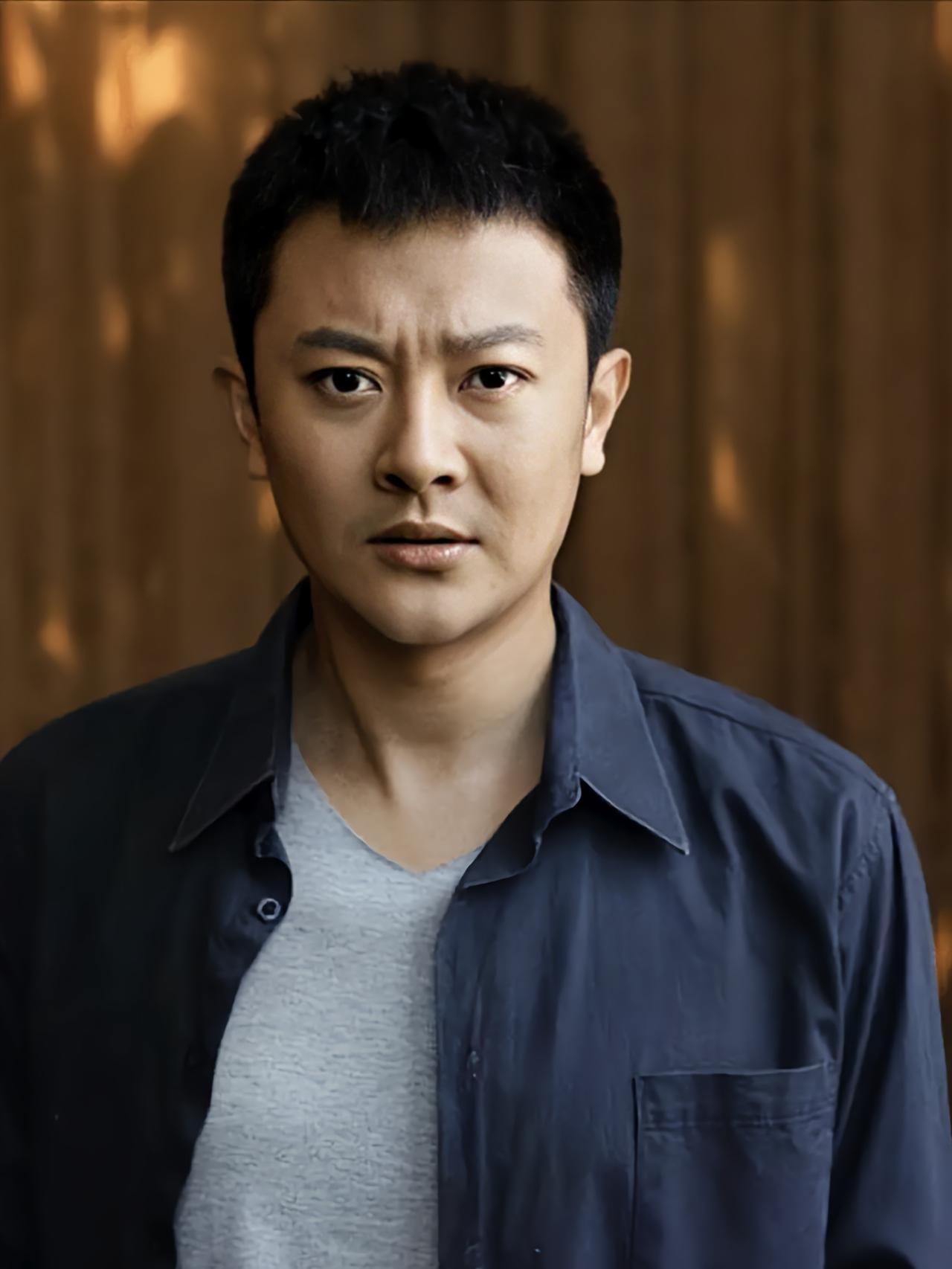 印小天，估计想不到，自己的一个善举冲上热搜。

印象中，印小天看上去就是那种踏实